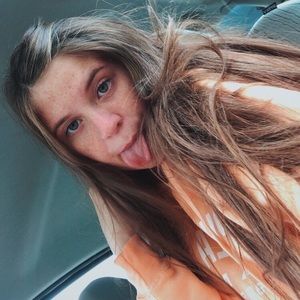 Meet your Posher, Alissa